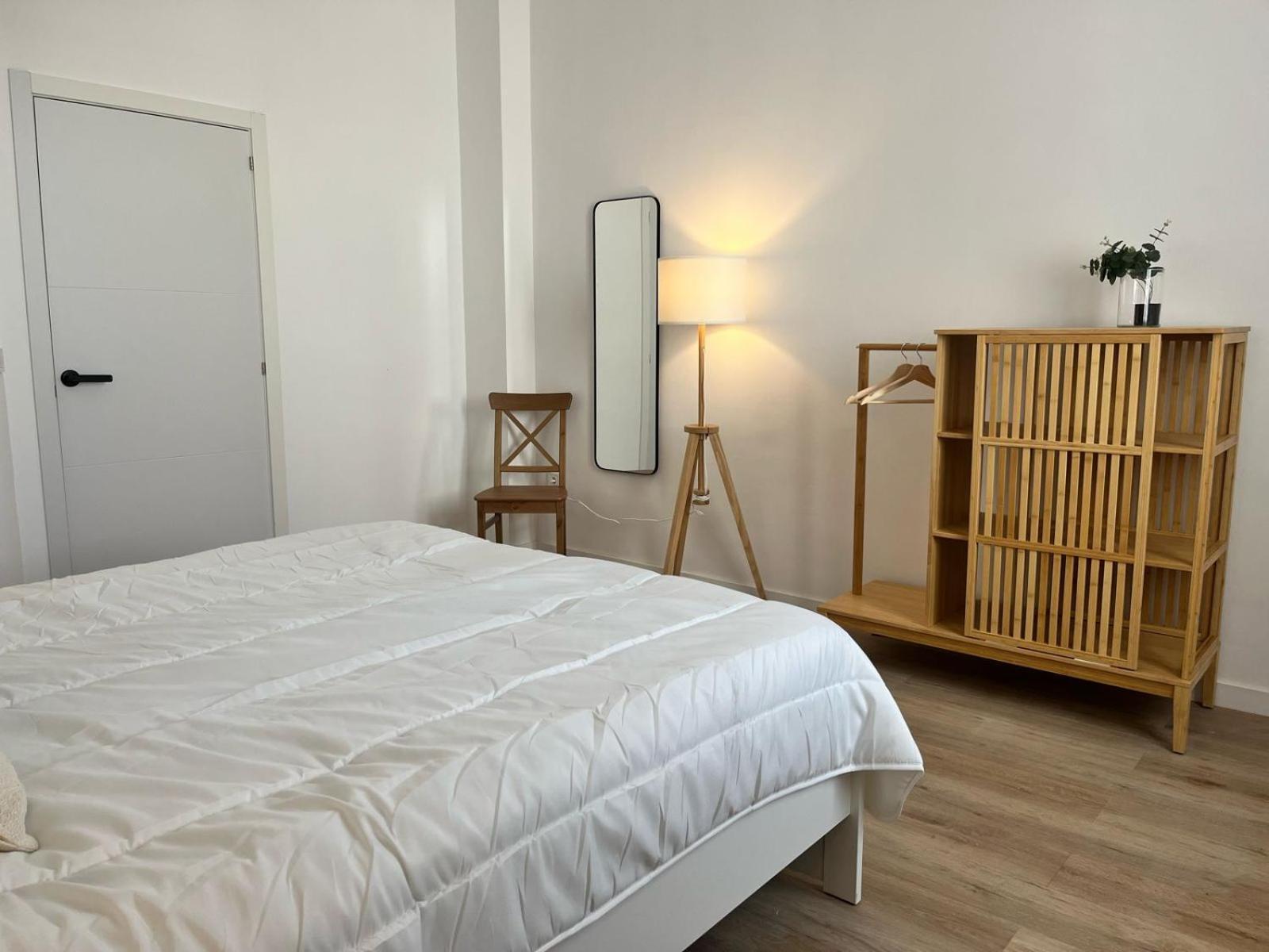Suites Larios Rooms مالقة المظهر الخارجي الصورة