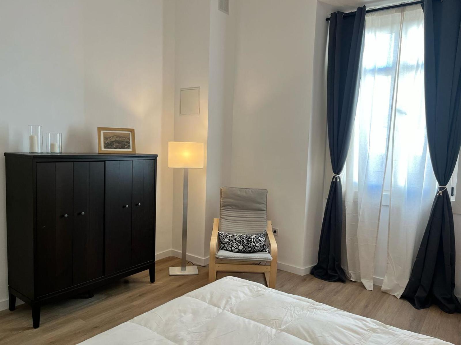 Suites Larios Rooms مالقة المظهر الخارجي الصورة